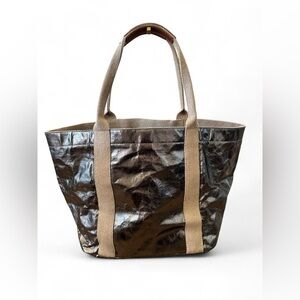 UASHMAMA® Giulia Carryall Tote Bag – Metallic Bronze Washable Paper Retail $189